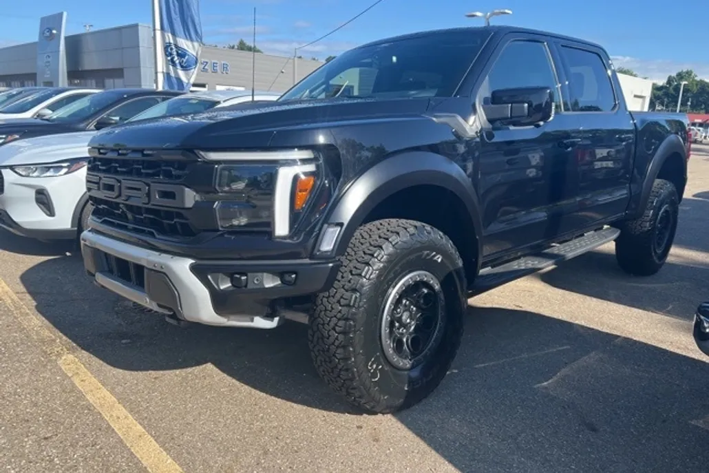 2025 Ford F-150 Raptor photo 1