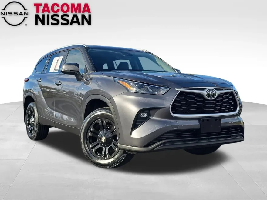 2022 Toyota Highlander XLE photo 1