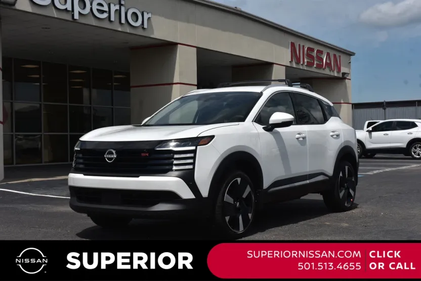 2025 Nissan Kicks SR photo 1