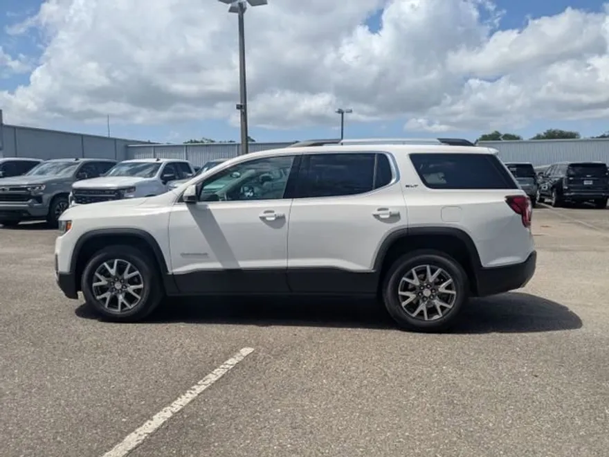2023 Gmc Acadia SL photo 1