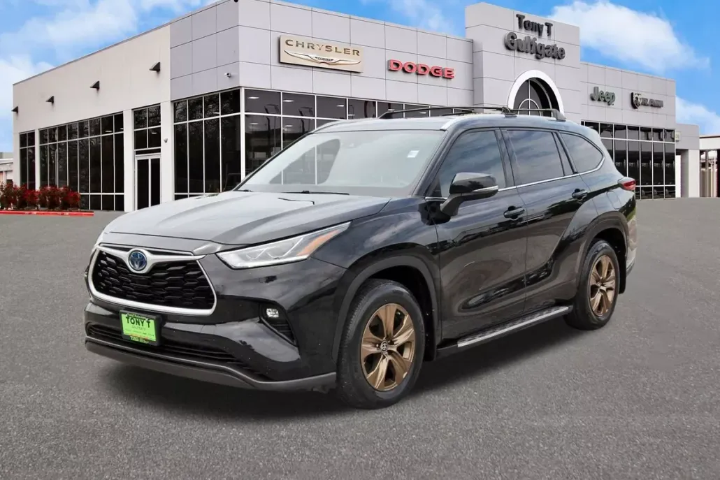 2022 Toyota Highlander Hybrid Bronze Edition photo 1