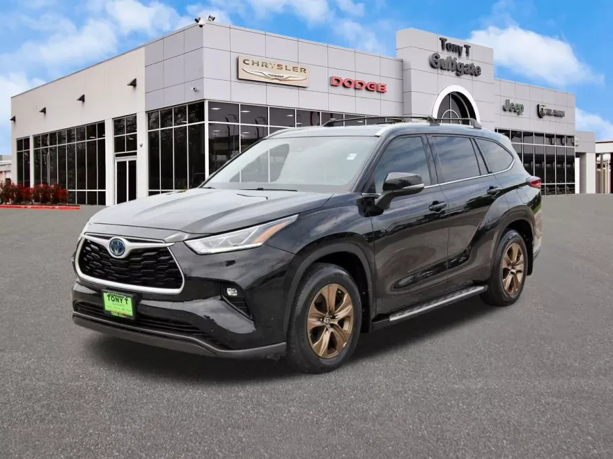 2022 Toyota Highlander Hybrid Bronze Edition photo 1