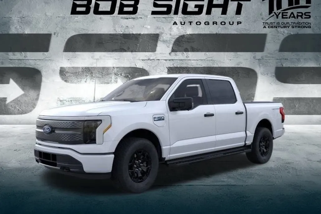2025 Ford F-150 Lightning XLT photo 1