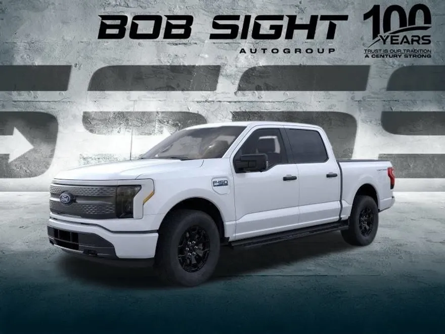 2025 Ford F-150 Lightning XLT photo 1