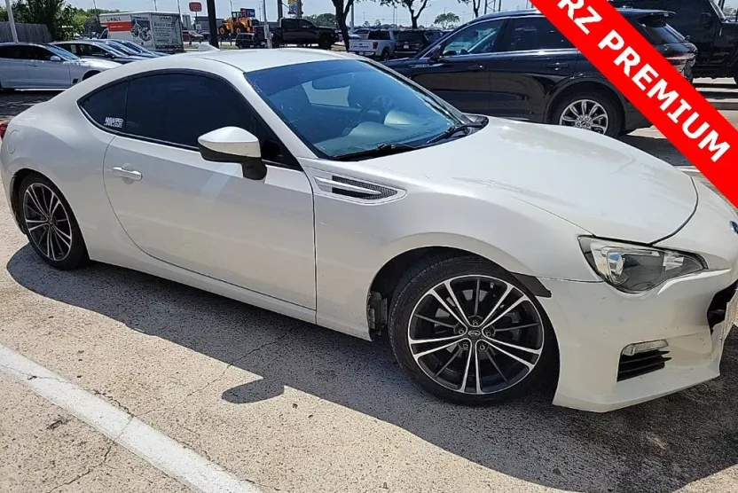 2016 Subaru BRZ Premium photo 1