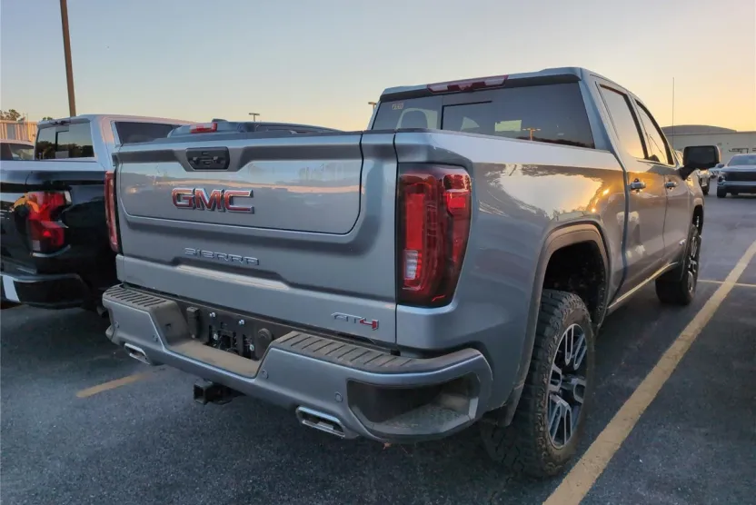 2025 Gmc Sierra 1500 AT4 photo 1