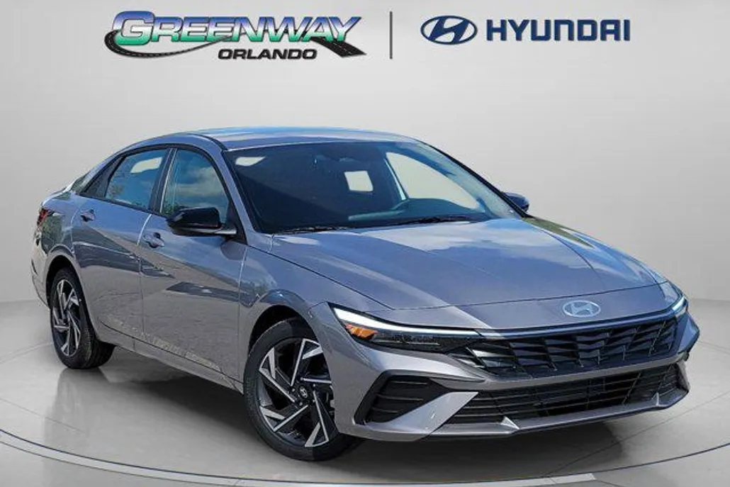 2025 Hyundai Elantra SEL Sport photo 1
