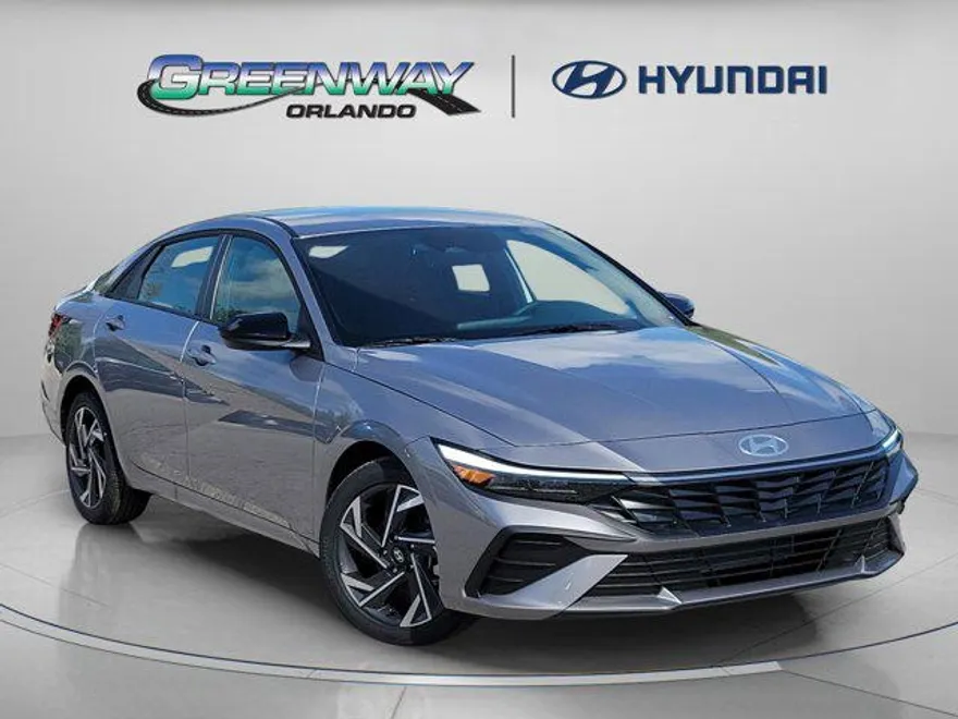 2025 Hyundai Elantra SEL Sport photo 1