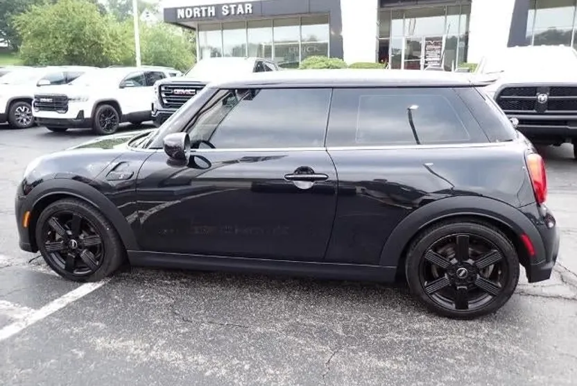 2024 Mini Cooper 2 Door Hardtop S photo 1