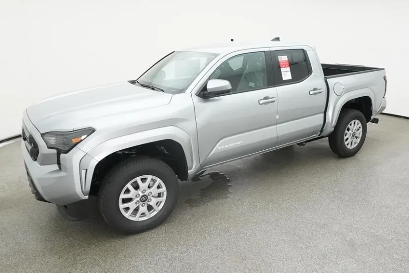 2024 Toyota Tacoma SR5 4x4 Double Cab photo 1