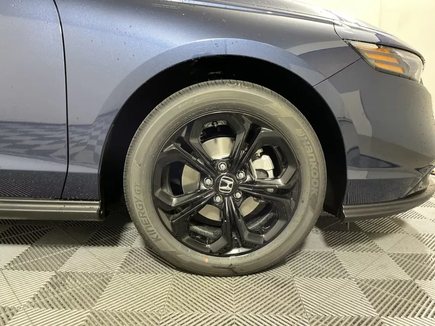 2025 Honda Accord SE photo 1