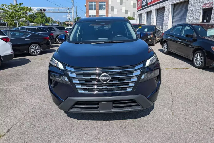 2024 Nissan Rogue SV AWD photo 1