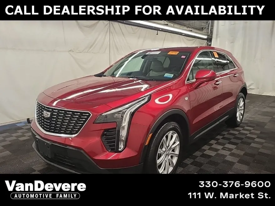 2023 Cadillac XT4 Luxury photo 1