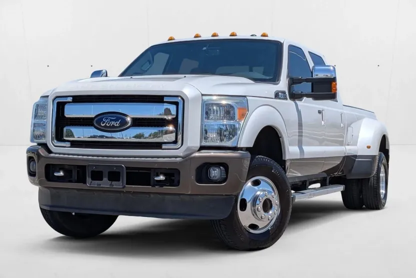 2015 Ford F-350 Lariat photo 1