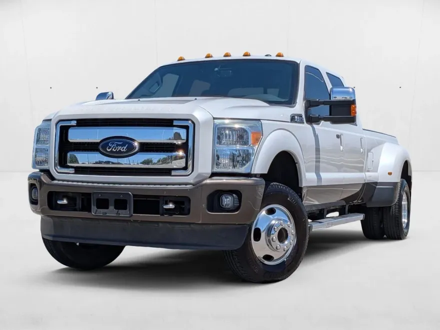 2015 Ford F-350 Lariat photo 1