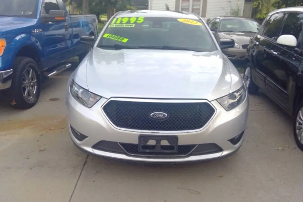 2013 Ford Taurus SHO photo 1