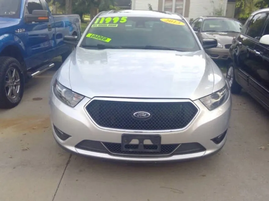 2013 Ford Taurus SHO photo 1