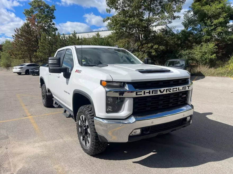 2020 Chevrolet Silverado 2500HD LT photo 1