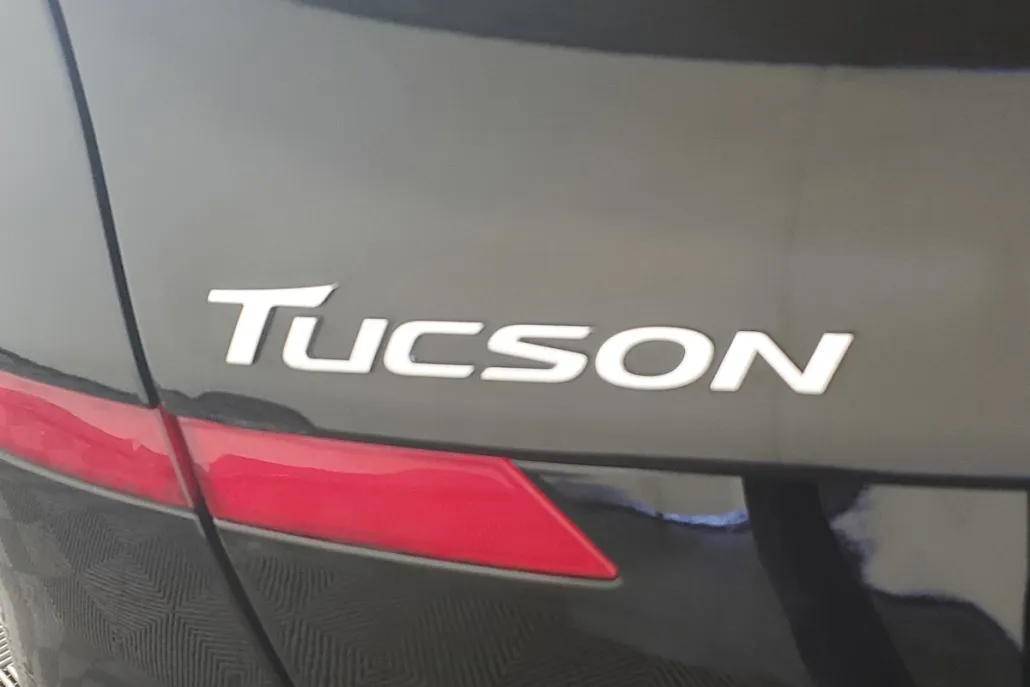 2019 Hyundai Tucson Sport photo 1