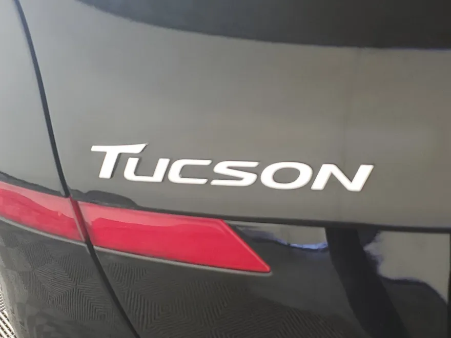 2019 Hyundai Tucson Sport photo 1