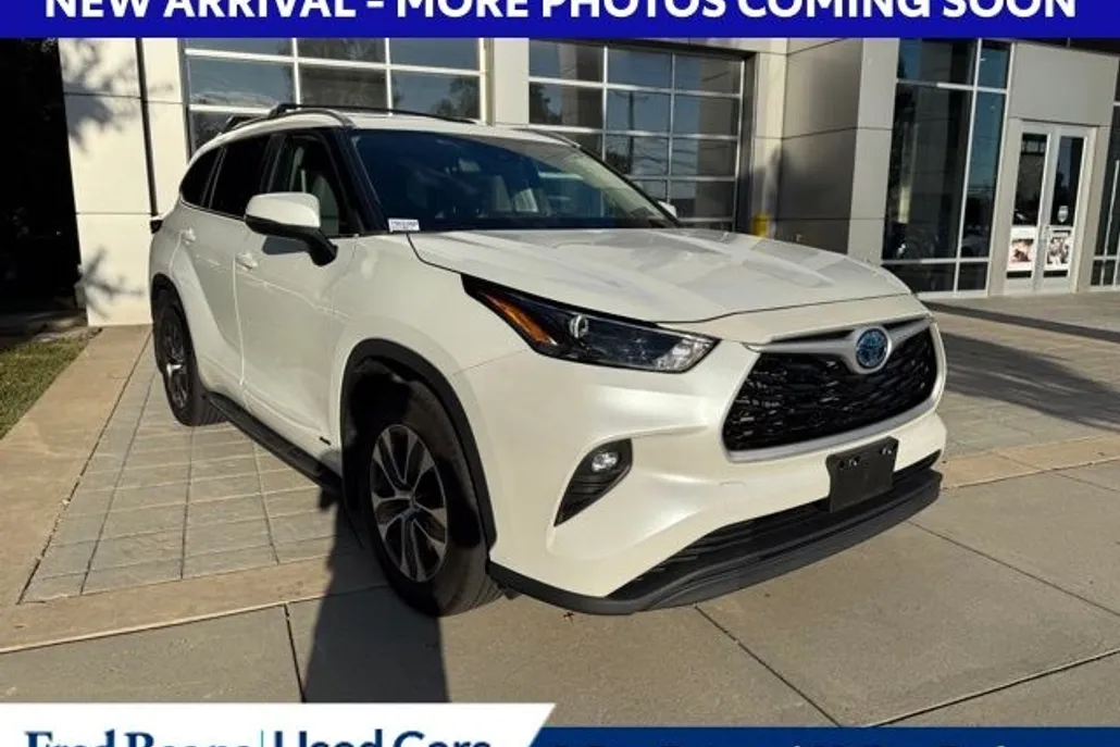 2023 Toyota Highlander Hybrid XLE photo 1