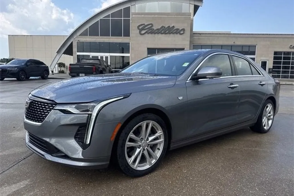 2021 Cadillac CT4 Luxury photo 1