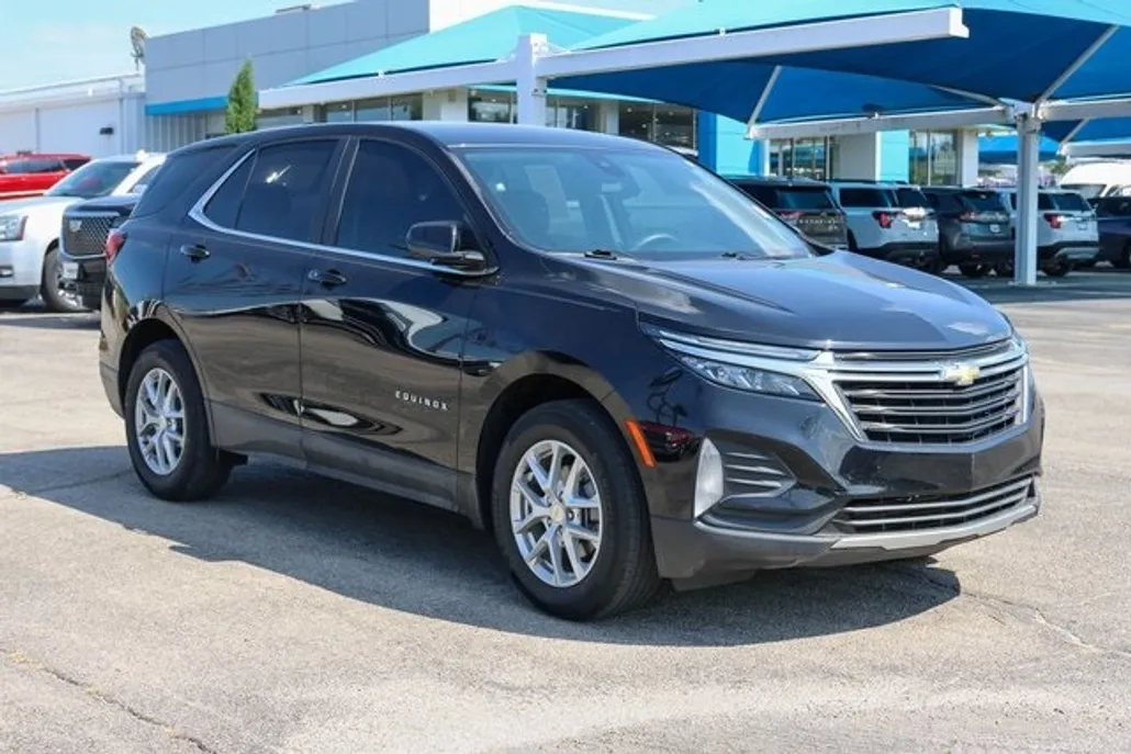 2022 Chevrolet Equinox LT photo 1