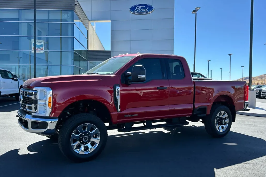 2023 Ford F-350 XLT photo 1