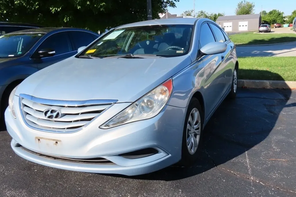 2011 Hyundai Sonata GLS photo 1