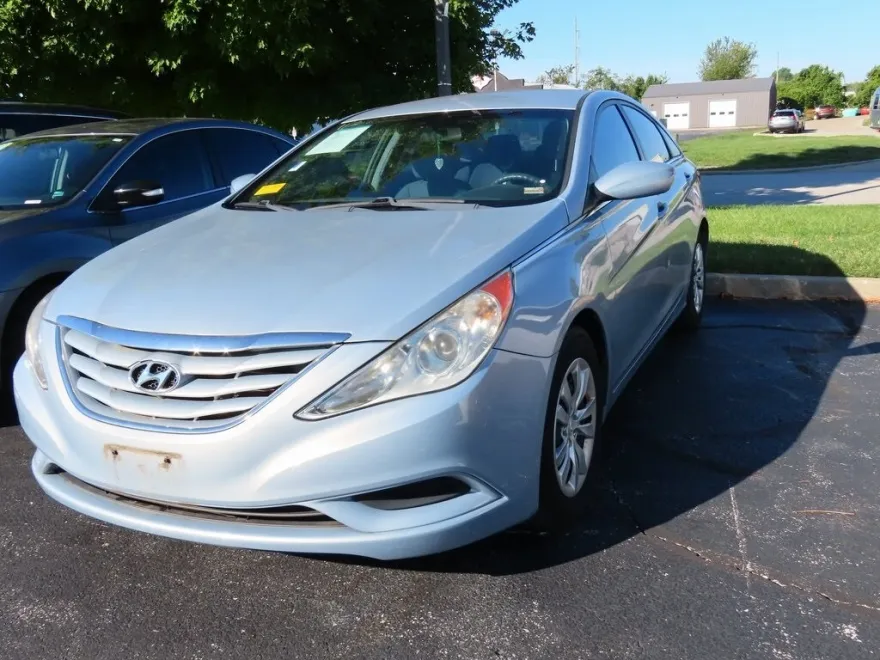 2011 Hyundai Sonata GLS photo 1