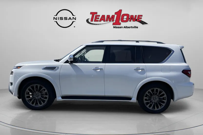 2024 Nissan Armada Platinum photo 1