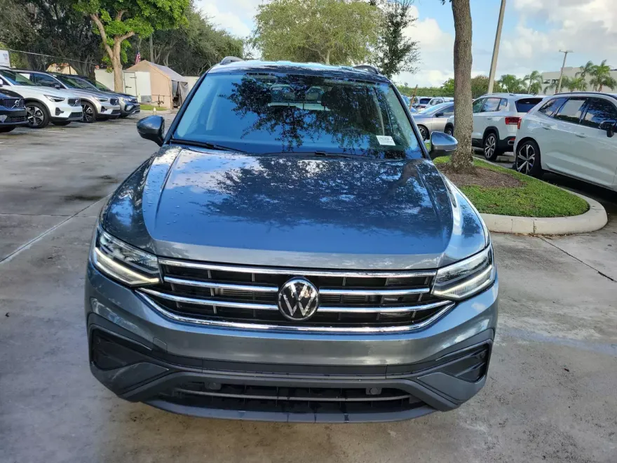 2024 Volkswagen Tiguan S photo 1