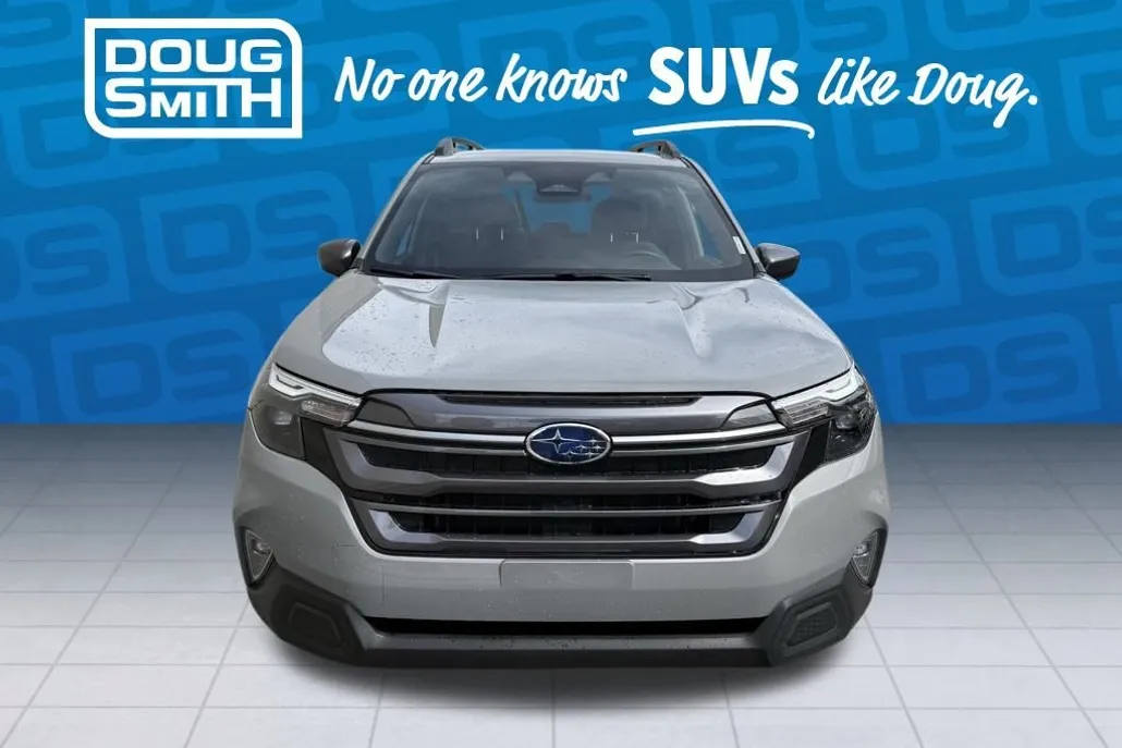 2025 Subaru Forester Premium photo 1