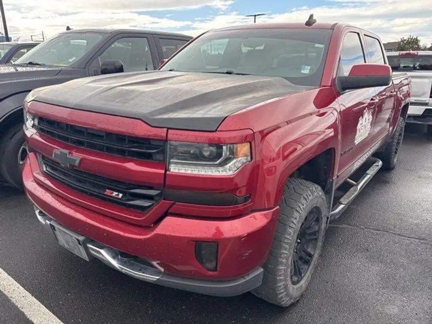 2018 Chevrolet Silverado 1500 LT photo 1