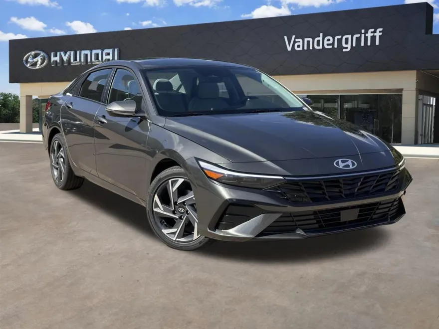 2025 Hyundai Elantra Limited photo 1