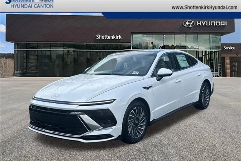 2025 Hyundai Sonata Hybrid Limited photo 1