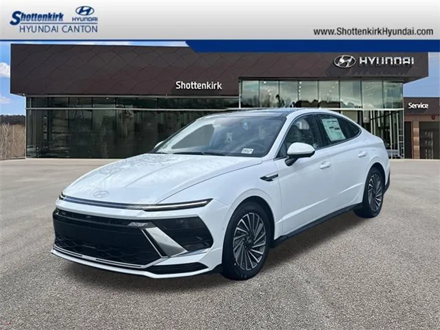 2025 Hyundai Sonata Hybrid Limited photo 1