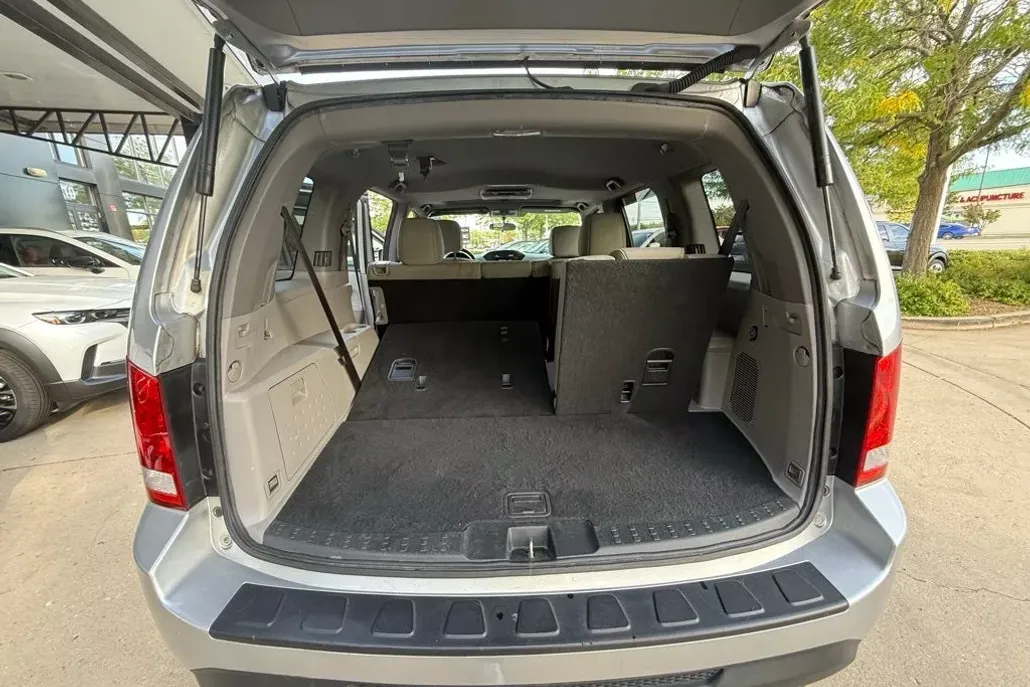 2015 Honda Pilot SE photo 1