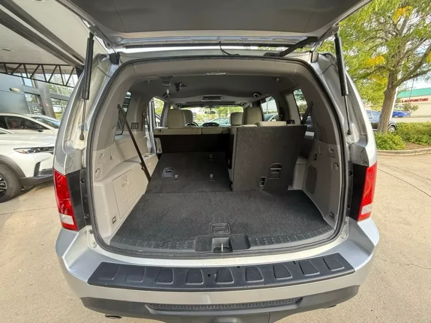 2015 Honda Pilot SE photo 1