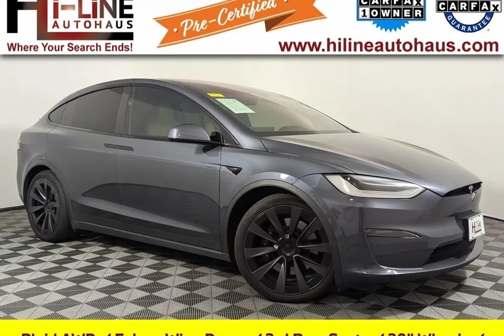 2022 Tesla Model X Plaid photo 1
