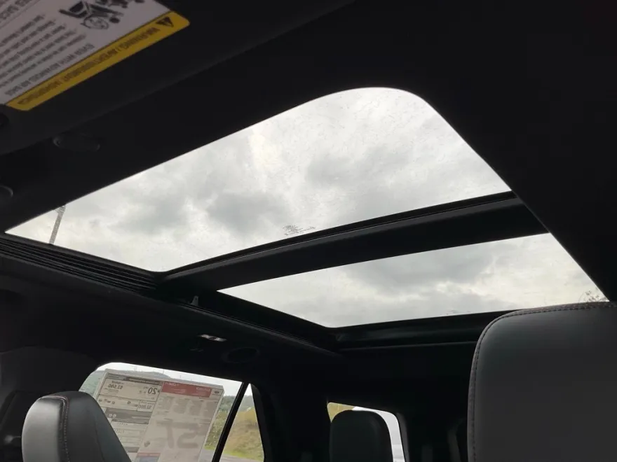 2025 Ford Explorer ST photo 1