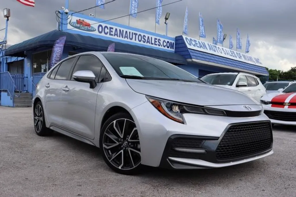 2021 Toyota Corolla SE photo 1
