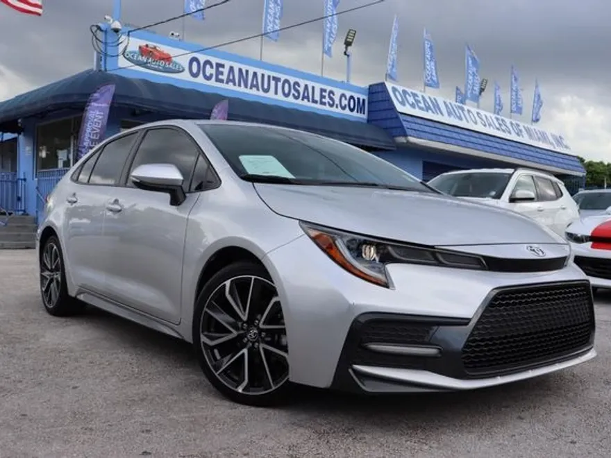 2021 Toyota Corolla SE photo 1