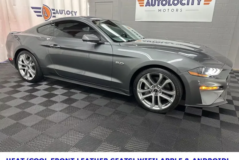 2022 Ford Mustang GT Premium photo 1