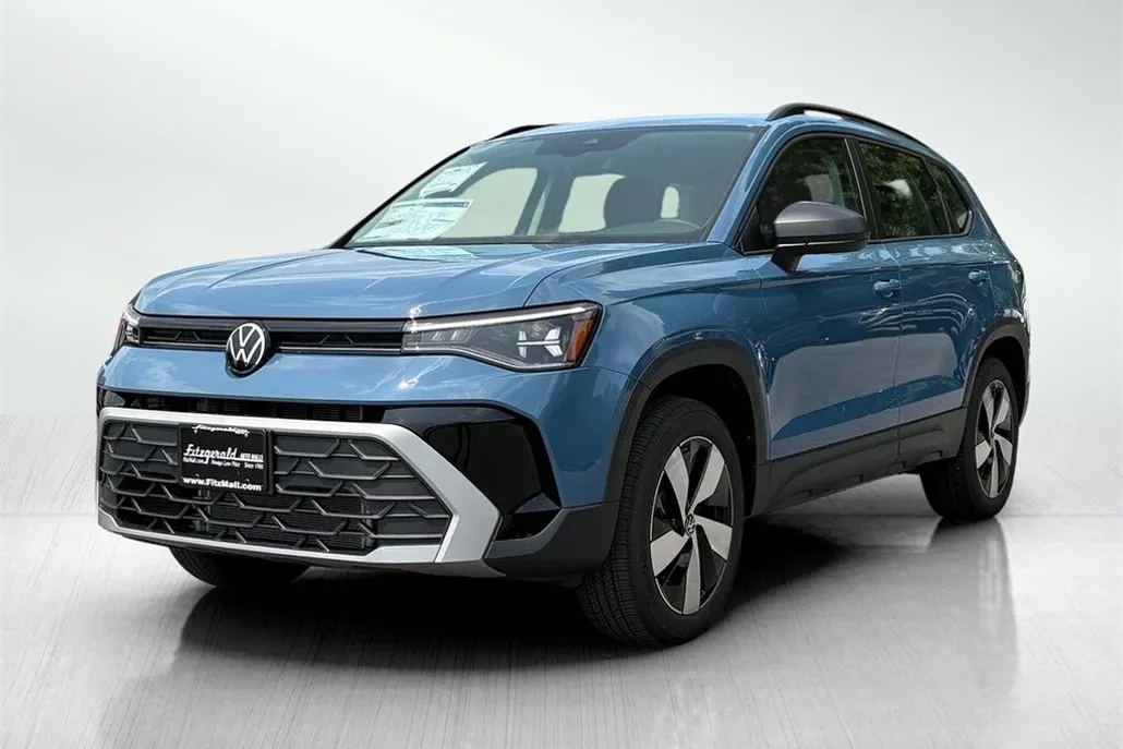 2025 Volkswagen Taos S photo 1