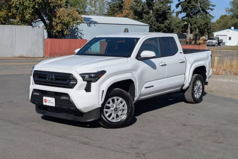 2025 Toyota Tacoma SR5 Double Cab photo 1