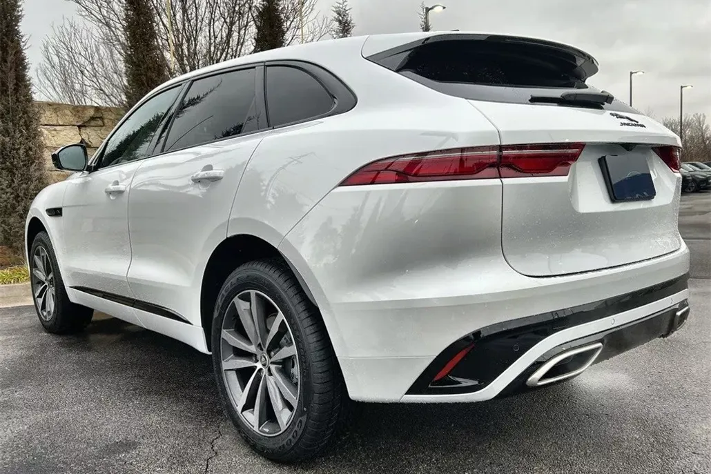 2025 Jaguar F-PACE P400 R-Dynamic S photo 1