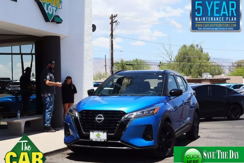 2024 Nissan Kicks SR photo 1