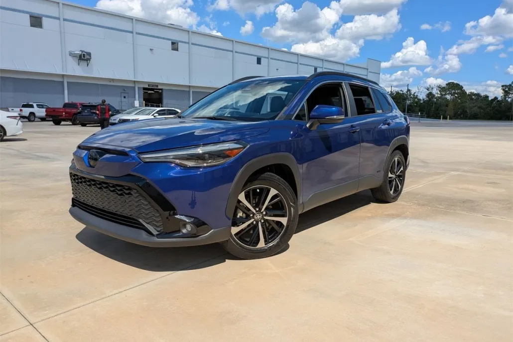 2023 Toyota Corolla Hybrid XSE photo 1