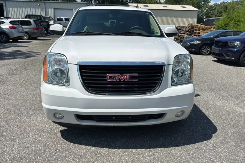 2014 Gmc Yukon XL 1500 SLT photo 1